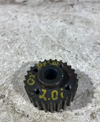 Volkswagen PASSAT B5 Crankshaft pulley 06a105263d