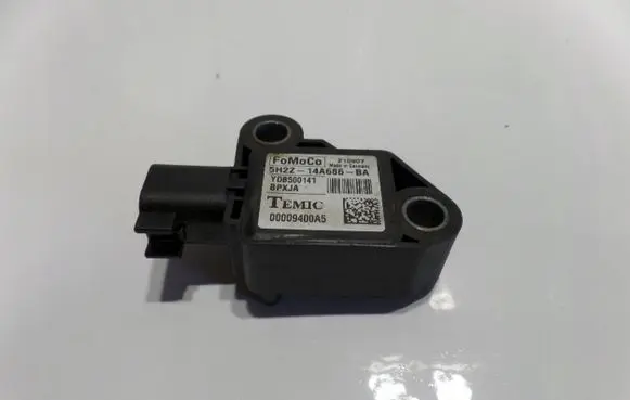 Land Rover Discovery 3 - LR3 Airbag deployment crash/impact sensor YDB500141