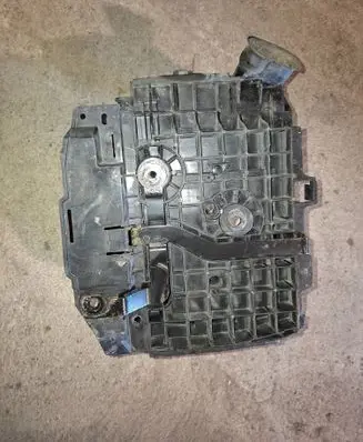 Renault Scenic III - Grand scenic III Battery box tray T06009A180