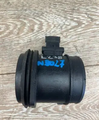 Volvo V70 Mass air flow meter 0281002972 30785472