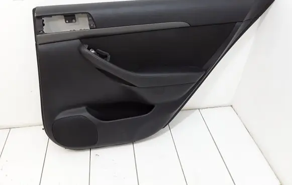 Toyota Avensis T250 Rear door card panel trim