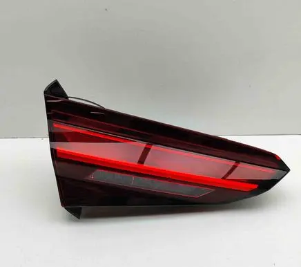 Audi A5 Tailgate rear/tail lights 8W6945093AA