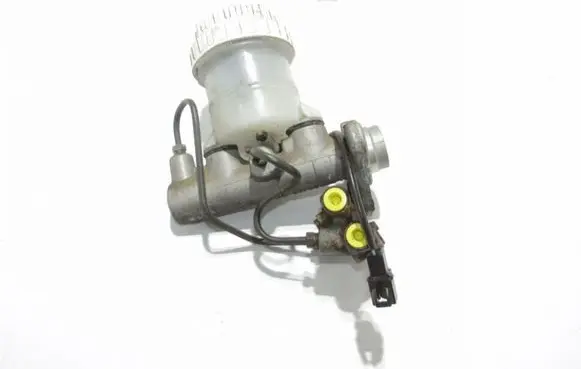 Mitsubishi Space Runner Master brake cylinder