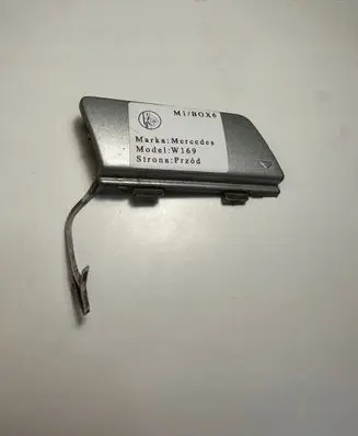 Mercedes-Benz A W169 Front tow hook cap/cover A1698850581