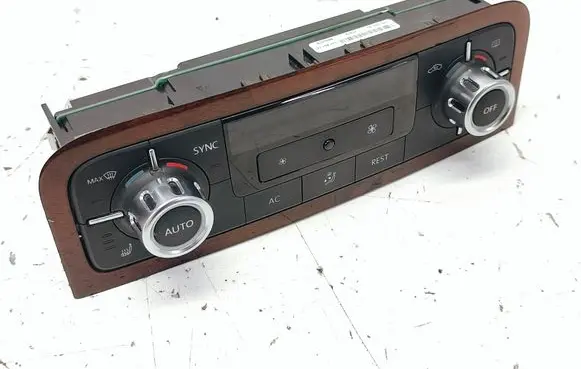 Volkswagen Touareg II Climate control unit 7P6907040BK