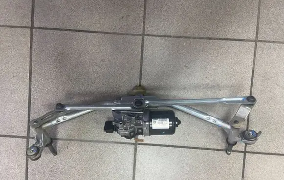 Citroen Berlingo Front wiper linkage 
