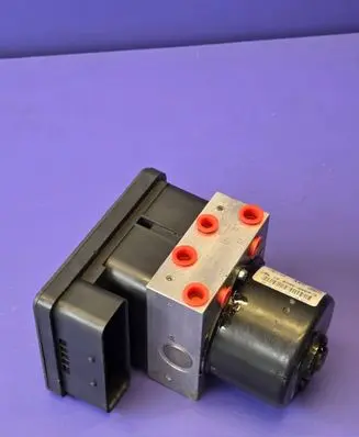 Mini One - Cooper R50 - 53 ABS Pump 6758801 10020600604 0206006002922011