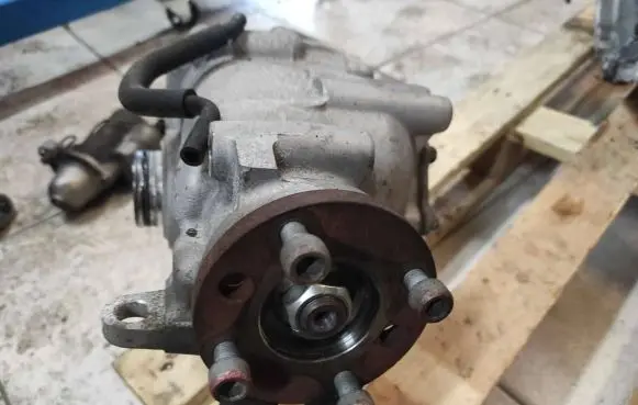 Infiniti G35 Front differential 