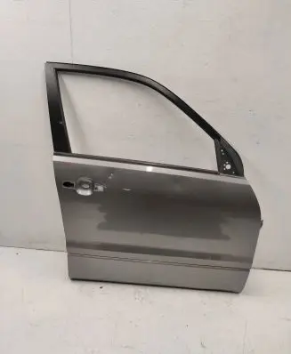 Suzuki Grand Vitara II Front door