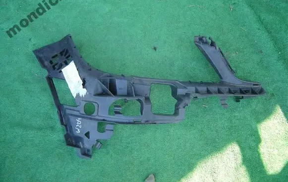 Mercedes-Benz C W204 Front bumper mounting bracket