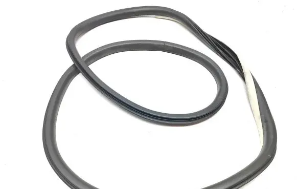 Renault Talisman Rear door rubber seal (on body) 