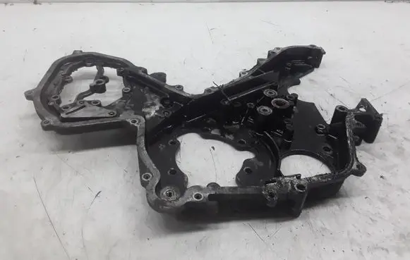 Nissan X-Trail T30 Timing chain cover 