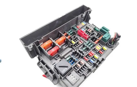 BMW 1 E81 E87 Fuse module 9119444
