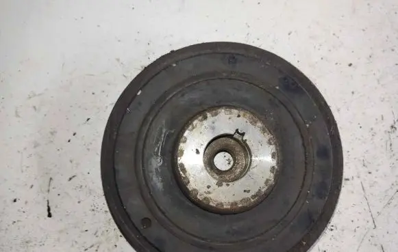 Peugeot 406 Crankshaft pulley