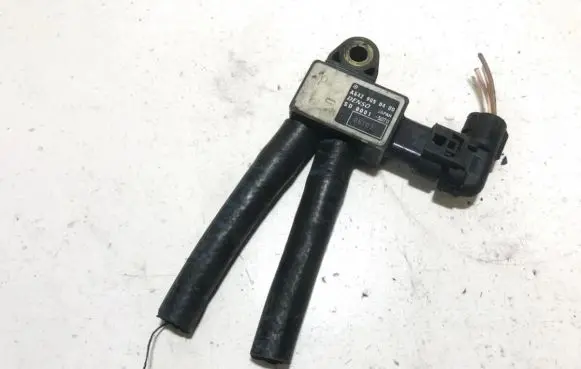 Mercedes-Benz C W205 Air pressure sensor a6429050400 sd00015070