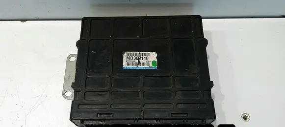 Mitsubishi Space Wagon Engine control unit/module MD362110