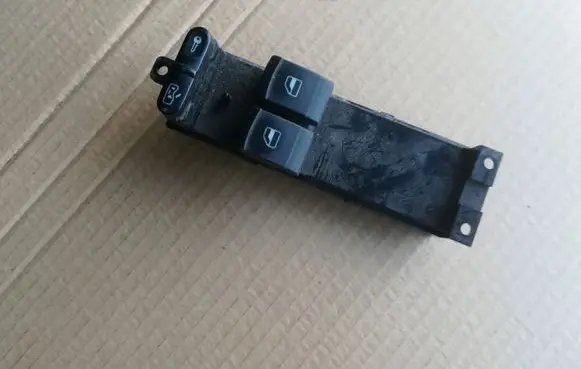 Volkswagen PASSAT B5 Electric window control switch 1J3959857