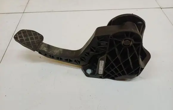 Seat Toledo III (5P) Clutch pedal 1K1721059BC