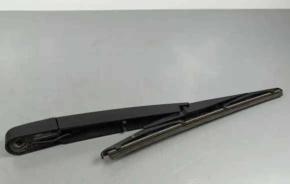 KIA Sorento Rear wiper blade arm