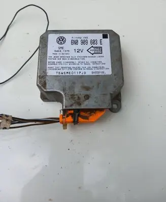 Volkswagen Golf III Airbag control unit/module 6N0909603E 5WK4137E 04950106