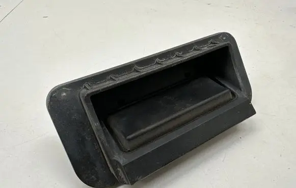Mercedes-Benz E W212 Tailgate opening switch 
