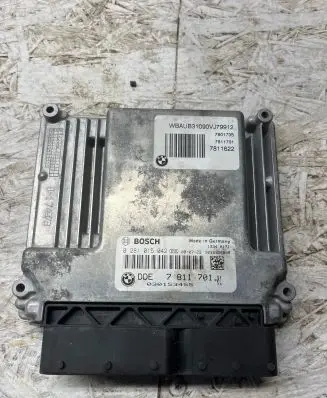 BMW 1 E81 E87 Engine control unit/module 0281015042