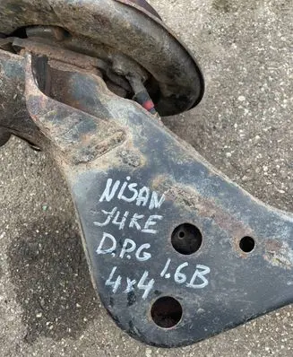 Nissan Juke I F15 Rear wheel hub spindle/knuckle 