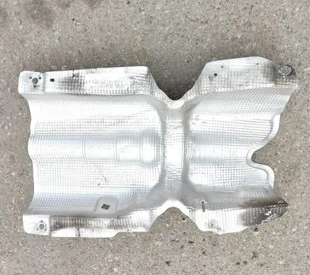 Volkswagen Golf VII Exhaust heat shield 5Q0825613D