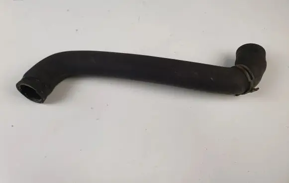 Mercedes-Benz Vito Viano W639 Engine coolant pipe/hose A6395014382
