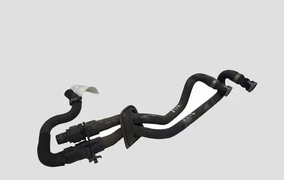 Volvo V70 Engine coolant pipe/hose