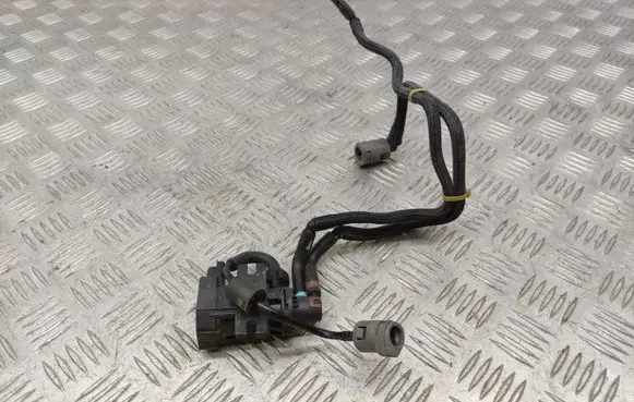 Citroen C3 Turbo solenoid valve 9807396180