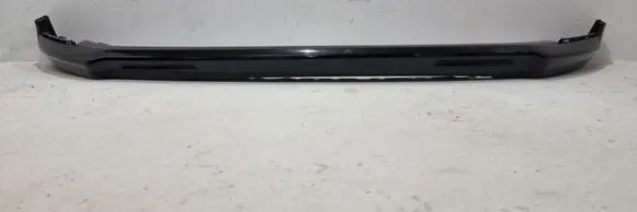 Front bumper lip