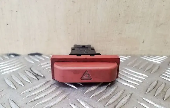 Nissan X-Trail T30 Hazard light switch