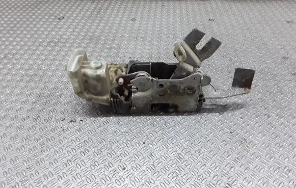 Loading door lock