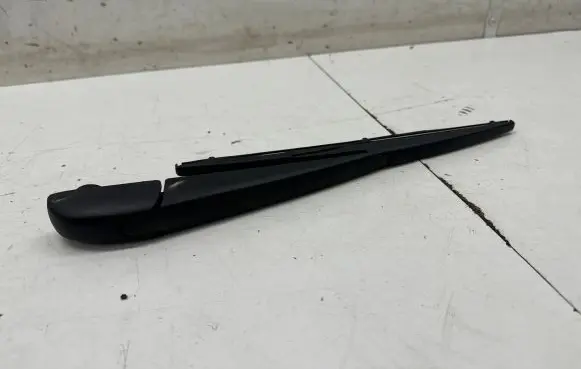 Toyota RAV 4 (XA50) Rear wiper blade 102710 069616