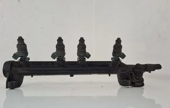 Volkswagen Golf IV Fuel main line pipe 06A133317A