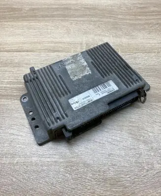Renault Scenic I Engine control unit/module ECU 7700875745 7700105980