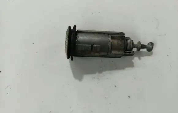 Mitsubishi Colt Front door lock (next to the handle) 