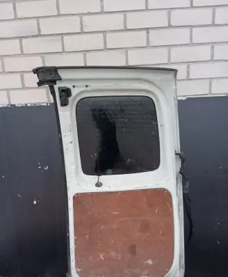 Hyundai H-1, Starex, Satellite Front door