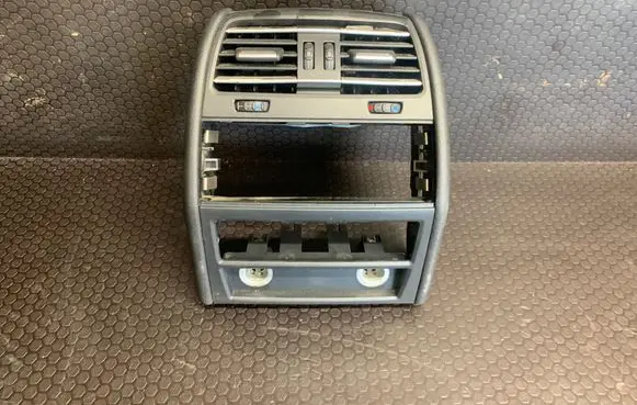 BMW 7 F01 F02 F03 F04 Rear air vent grill 9118249 0721502