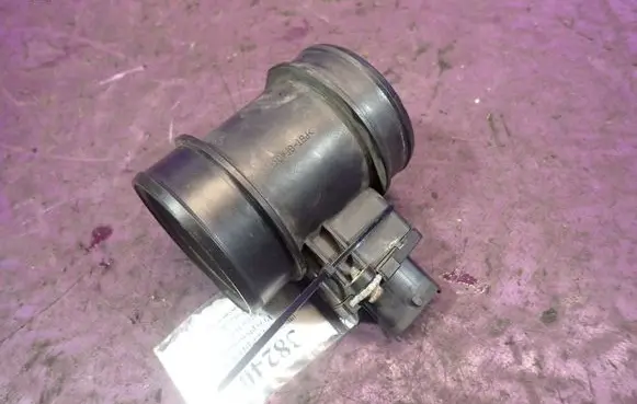 Opel Zafira B Mass air flow meter 