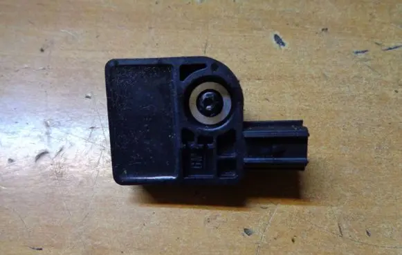 Opel Mokka Airbag deployment crash/impact sensor 13578678