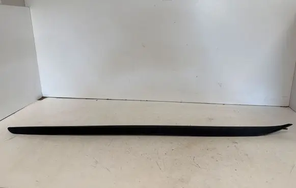 Volkswagen Tiguan Windshield trim 5NA854328