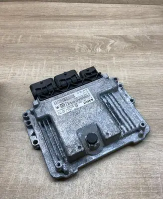 Peugeot 308 Engine control unit/module ECU 9664738680 0261201505