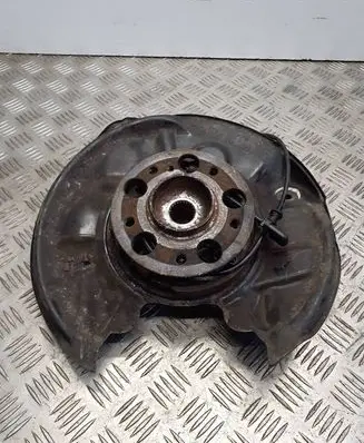 Mercedes-Benz C W203 Rear wheel hub