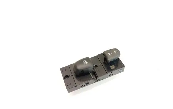 Nissan Qashqai Electric window control switch