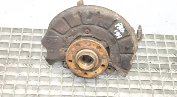Volkswagen Tiguan Front wheel hub