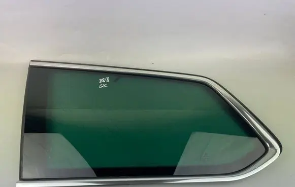 Volkswagen PASSAT B8 Rear side window 3G9845297BT