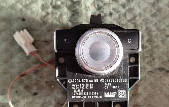 Mercedes-Benz C AMG W204 Multifunctional control switch/knob A2048704658 A2048704858 A2044420268