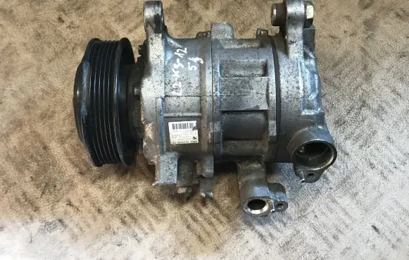 BMW 1 F20 F21 Air conditioning (A/C) compressor (pump) 9223695